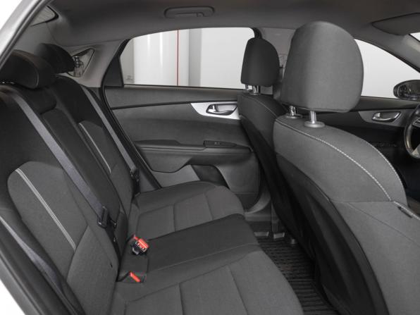 Kia Cerato IV Рестайлинг с пробегом 2021 года, цена 2 065 900 рублей, 34119 км, седан, Автокод Объявления