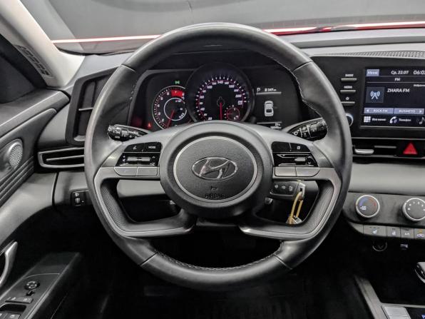 Hyundai Elantra VII (CN7) с пробегом 2022 года, цена 2 320 000 рублей, 37981 км, седан, Автокод Объявления