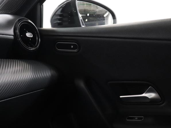 Mercedes-Benz A-Класс IV (W177) с пробегом 2019 года, цена 2 299 000 рублей, 93328 км, хэтчбек, Автокод Объявления