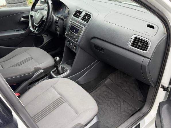 Volkswagen Polo V Рестайлинг с пробегом 2016 года, цена 899 000 рублей, 130000 км, седан, Автокод Объявления