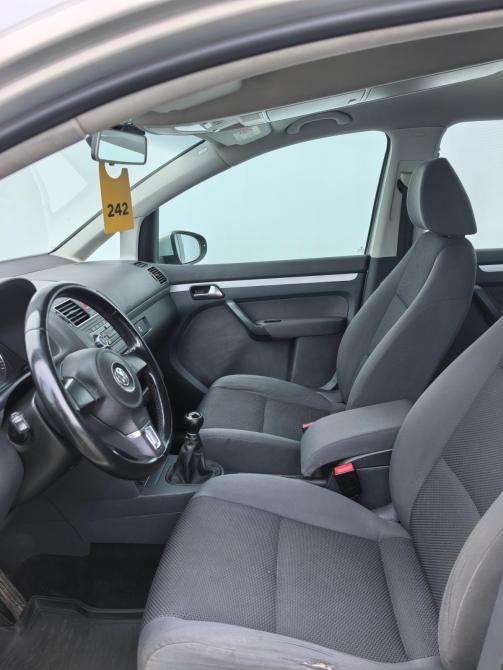 Volkswagen Touran I Рестайлинг 2 Санкт-Петербург  - изображение 9