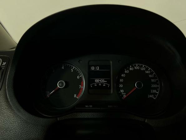 Volkswagen Polo V Рестайлинг с пробегом 2017 года, цена 949 000 рублей, 183000 км, седан, Автокод Объявления