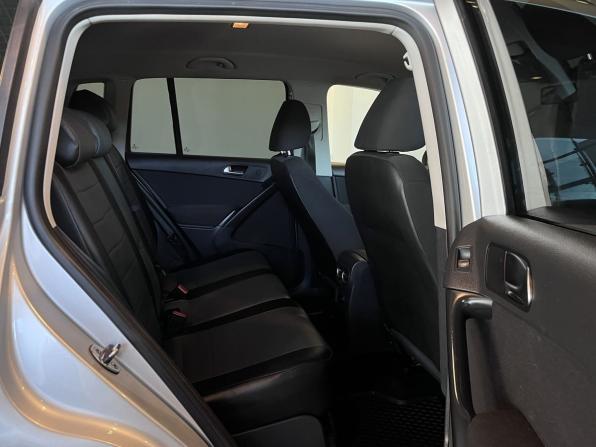 Volkswagen Tiguan I Рестайлинг с пробегом 2011 года, цена 1 220 000 рублей, 118888 км, внедорожник, Автокод Объявления