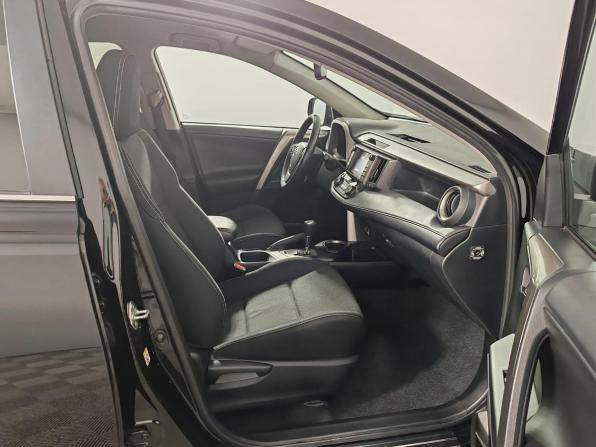 Toyota RAV4 IV (XA40) Рестайлинг с пробегом 2018 года, цена 2 555 000 рублей, 67025 км, внедорожник, Автокод Объявления