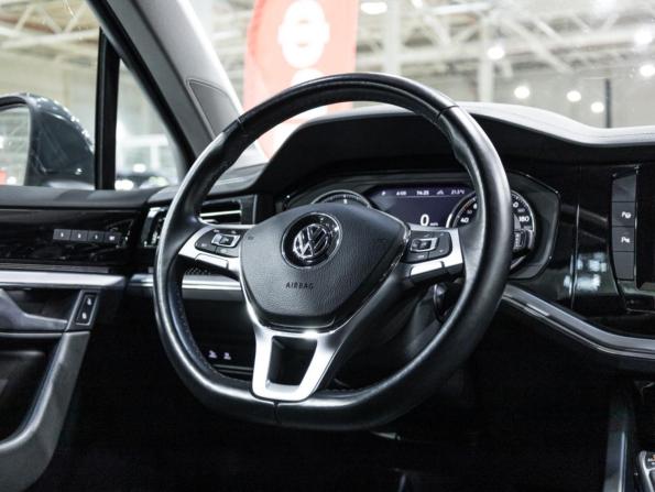 Volkswagen Touareg III с пробегом 2019 года, цена 4 599 777 рублей, 60670 км, внедорожник, Автокод Объявления