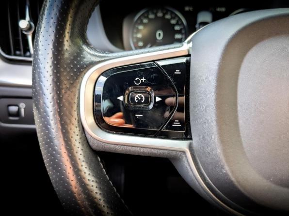 Volvo XC60 II с пробегом 2018 года, цена 3 150 000 рублей, 120630 км, внедорожник, Автокод Объявления