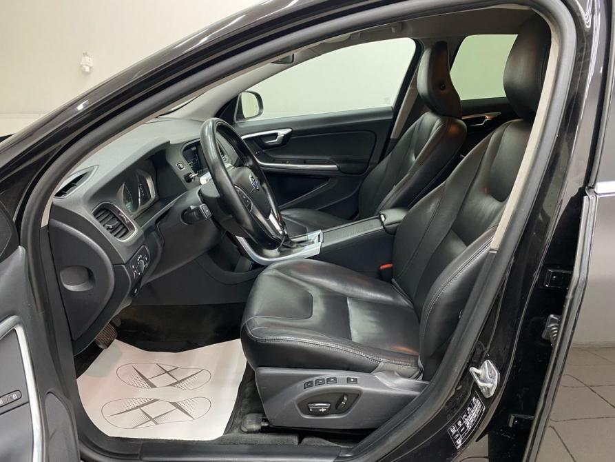 Volvo S60 II Рестайлинг Энгельс  - изображение 24
