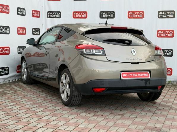 Renault Megane III с пробегом 2012 года, цена 549 990 рублей, 350000 км, хэтчбек, Автокод Объявления