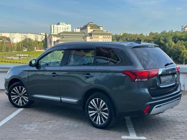 Mitsubishi Outlander III Рестайлинг 3 с пробегом 2019 года, цена 1 770 000 рублей, 226983 км, внедорожник, Автокод Объявления