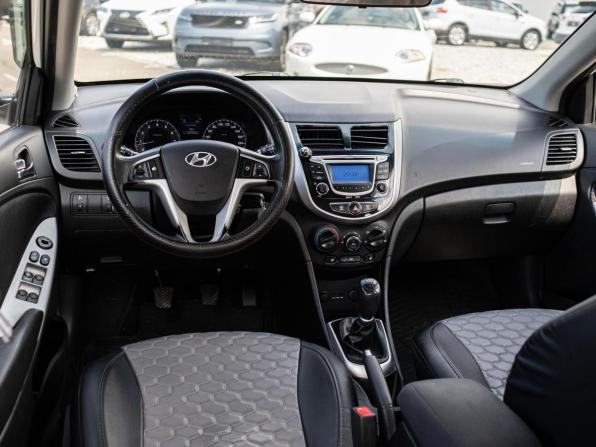 Hyundai Solaris I с пробегом 2013 года, цена 685 000 рублей, 127922 км, седан, Автокод Объявления
