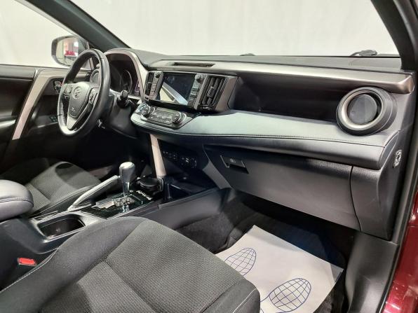 Toyota RAV4 IV (XA40) Рестайлинг с пробегом 2018 года, цена 3 150 000 рублей, 98515 км, внедорожник, Автокод Объявления