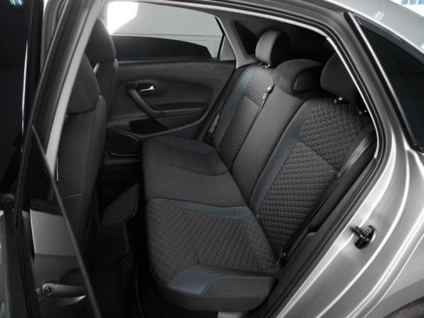 Volkswagen Polo V Рестайлинг с пробегом 2019 года, цена 1 350 000 рублей, 108920 км, седан, Автокод Объявления
