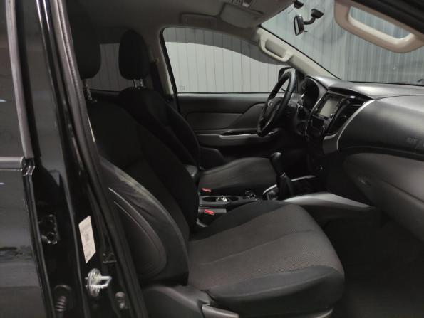 Mitsubishi L200 V Рестайлинг с пробегом 2018 года, цена 1 780 000 рублей, 251967 км, пикап, Автокод Объявления