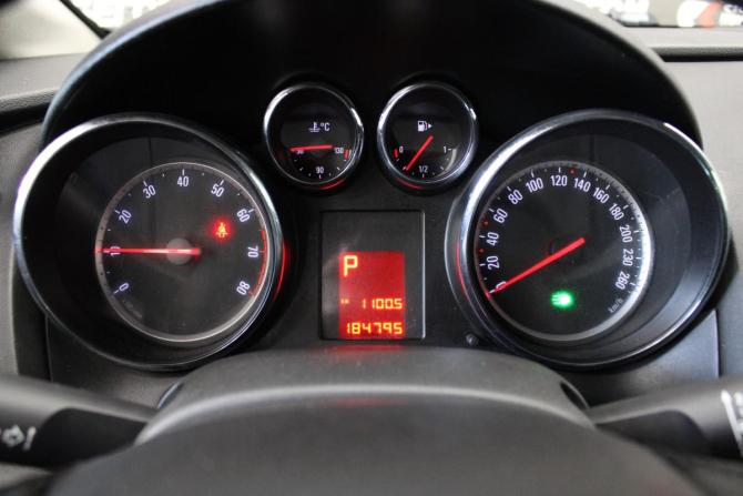 Opel Astra J с пробегом 2010 года, цена 698 000 рублей, 185000 км, хэтчбек, Автокод Объявления