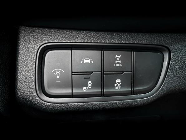 Hyundai Santa Fe IV с пробегом 2018 года, цена 2 791 000 рублей, 124801 км, внедорожник, Автокод Объявления