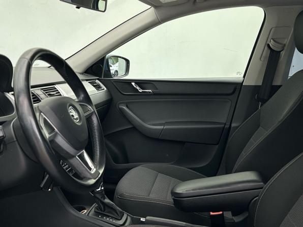 Skoda Rapid I с пробегом 2015 года, цена 1 140 000 рублей, 135055 км, лифтбек, Автокод Объявления