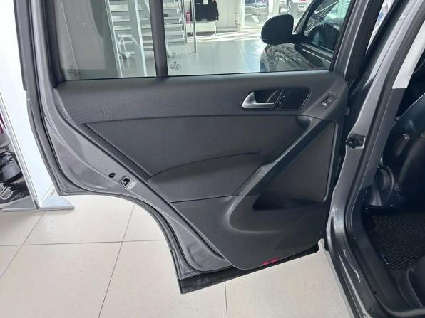 Volkswagen Tiguan I Рестайлинг с пробегом 2018 года, цена 2 238 000 рублей, 240200 км, внедорожник, Автокод Объявления