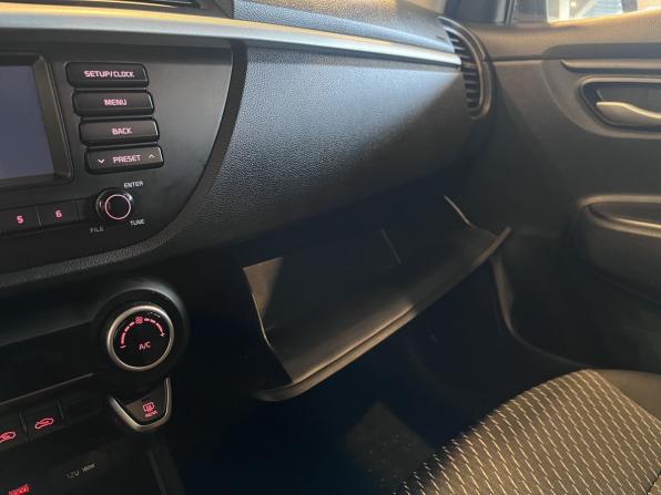 Kia Rio IV с пробегом 2018 года, цена 1 620 000 рублей, 69883 км, хэтчбек, Автокод Объявления