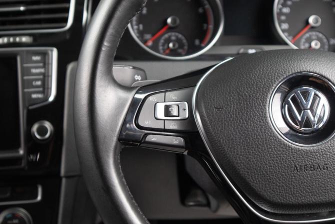 Volkswagen Golf VII с пробегом 2014 года, цена 1 469 000 рублей, 93911 км, универсал, Автокод Объявления