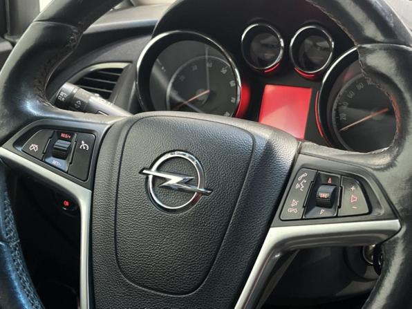 Opel Astra J с пробегом 2011 года, цена 685 000 рублей, 216000 км, хэтчбек, Автокод Объявления