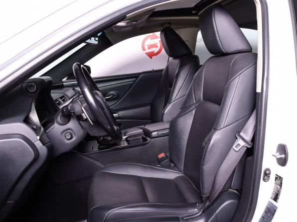 Lexus ES VII с пробегом 2020 года, цена 4 150 000 рублей, 112093 км, седан, Автокод Объявления
