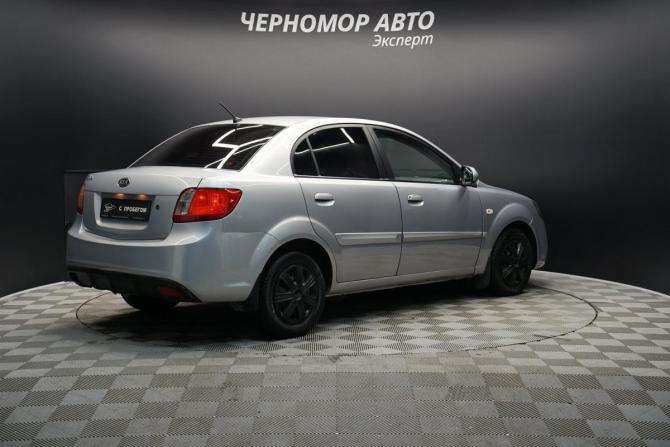 Kia Rio II Рестайлинг с пробегом 2010 года, цена 680 000 рублей, 245000 км, седан, Автокод Объявления