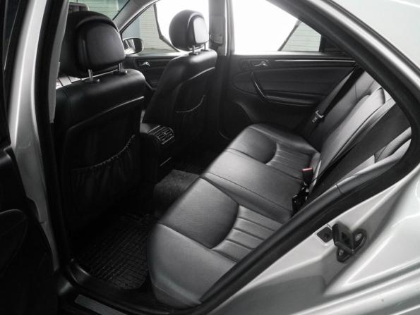 Mercedes-Benz C-Класс II (W203) Рестайлинг с пробегом 2006 года, цена 648 000 рублей, 292246 км, седан, Автокод Объявления
