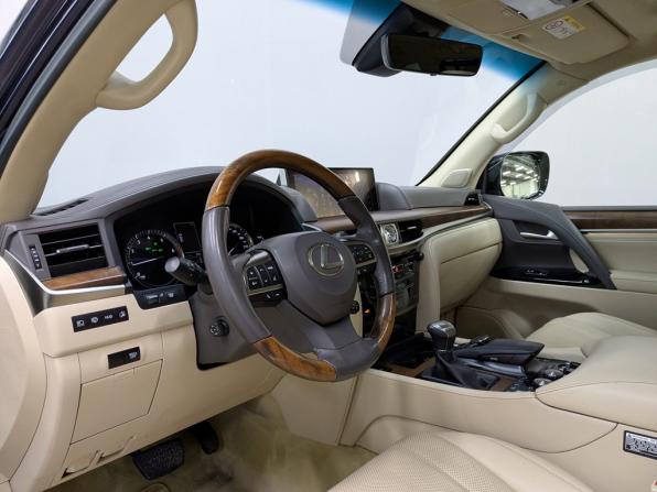 Lexus LX III Рестайлинг 2 с пробегом 2016 года, цена 6 800 000 рублей, 132174 км, внедорожник, Автокод Объявления