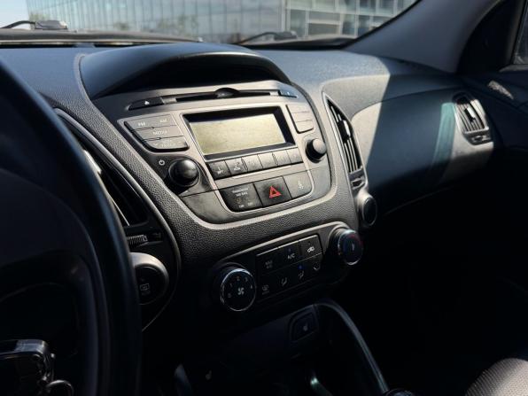 Hyundai ix35 I Рестайлинг с пробегом 2014 года, цена 956 000 рублей, 239683 км, внедорожник, Автокод Объявления