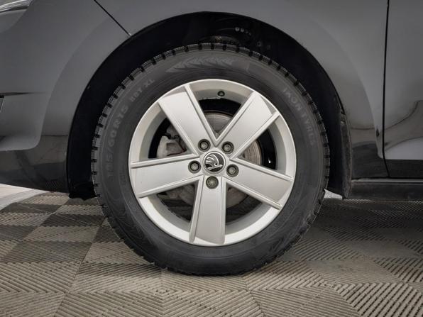 Skoda Rapid I Рестайлинг с пробегом 2019 года, цена 999 900 рублей, 260000 км, лифтбек, Автокод Объявления