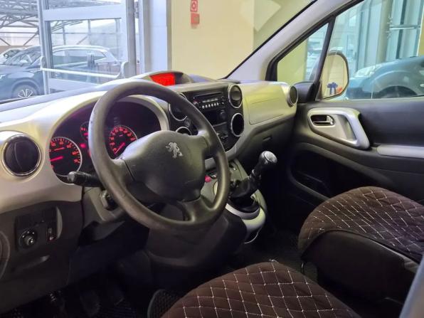 Peugeot Partner II с пробегом 2011 года, цена 520 000 рублей, 265000 км, компактвэн, Автокод Объявления