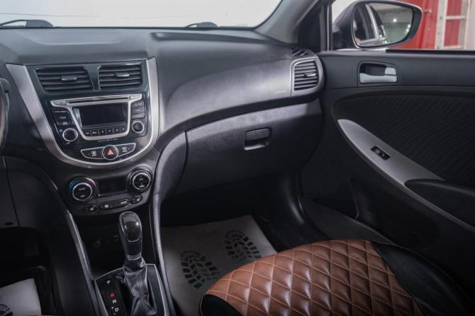 Hyundai Solaris I Рестайлинг с пробегом 2014 года, цена 1 049 000 рублей, 124000 км, седан, Автокод Объявления