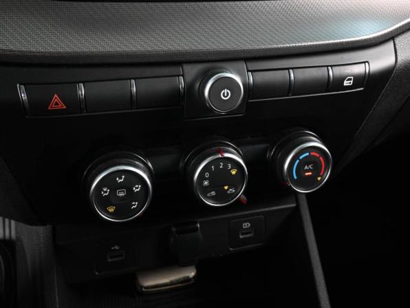 Lada (ВАЗ) Vesta I Рестайлинг (NG) с пробегом 2024 года, цена 1 279 000 рублей, 37123 км, седан, Автокод Объявления