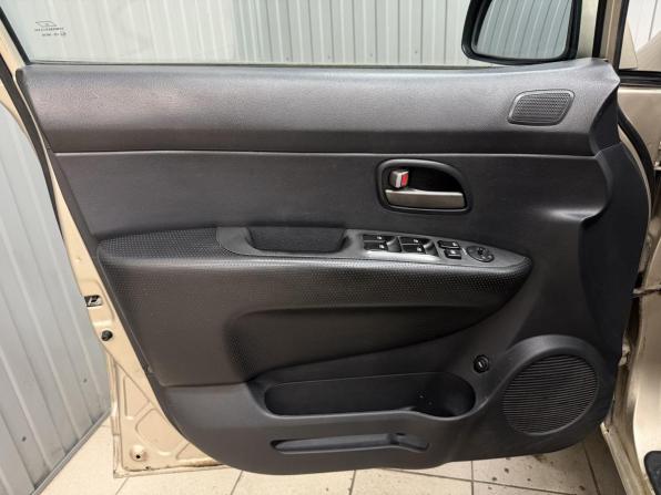 Kia Carens II (UN) с пробегом 2007 года, цена 619 000 рублей, 314838 км, минивэн, Автокод Объявления