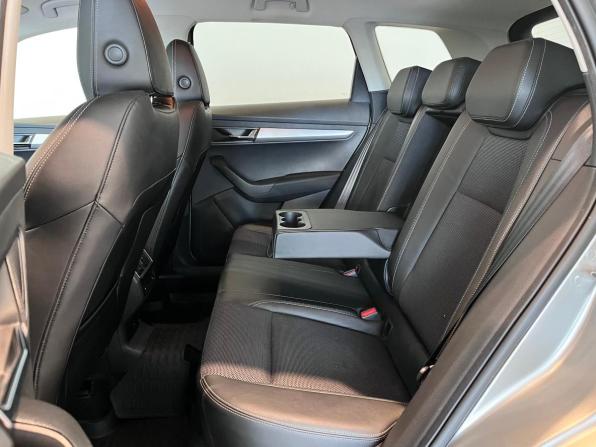 Skoda Karoq I с пробегом 2021 года, цена 2 360 000 рублей, 103867 км, внедорожник, Автокод Объявления