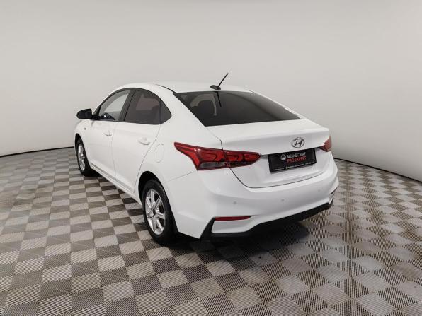 Hyundai Solaris II с пробегом 2017 года, цена 1 099 000 рублей, 154906 км, седан, Автокод Объявления