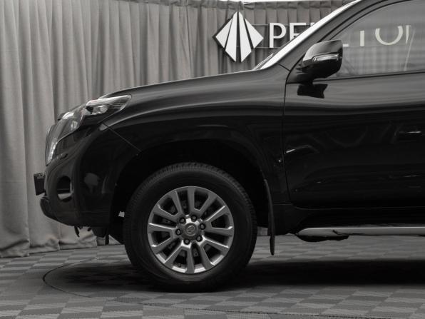 Toyota Land Cruiser Prado 150 Series Рестайлинг 1 с пробегом 2016 года, цена 3 150 000 рублей, 371032 км, внедорожник, Автокод Объявления