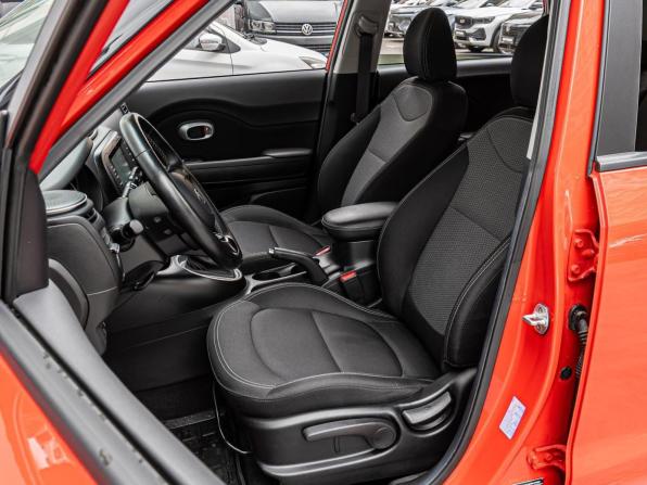 Kia Soul II Рестайлинг с пробегом 2018 года, цена 1 790 000 рублей, 33272 км, хэтчбек, Автокод Объявления