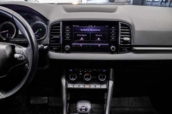 Skoda Karoq I с пробегом 2020 года, цена 2 149 000 рублей, 180679 км, внедорожник, Автокод Объявления