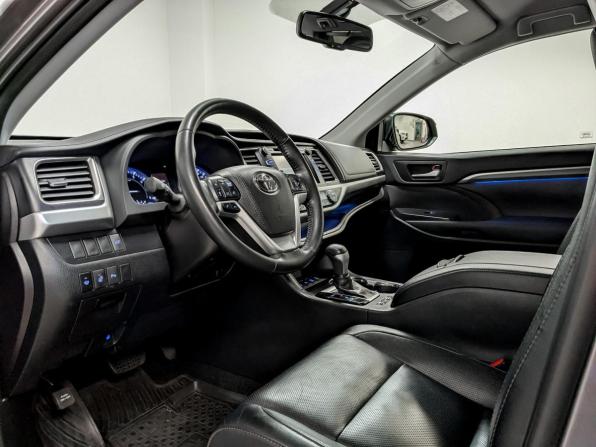 Toyota Highlander III (XU50) Рестайлинг с пробегом 2019 года, цена 3 390 000 рублей, 160971 км, внедорожник, Автокод Объявления