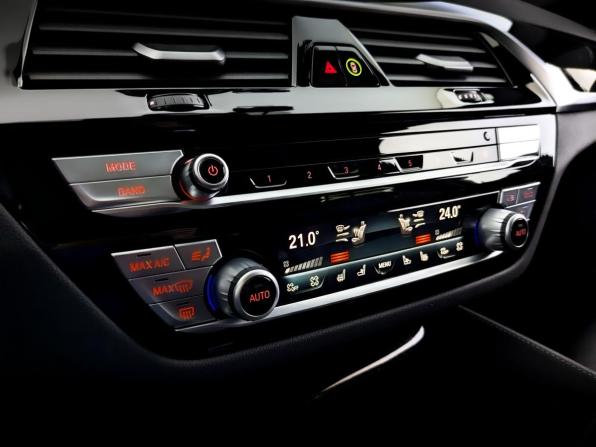 BMW 5 серии VII (G30/G31/G38) Рестайлинг с пробегом 2022 года, цена 5 550 000 рублей, 46630 км, седан, Автокод Объявления