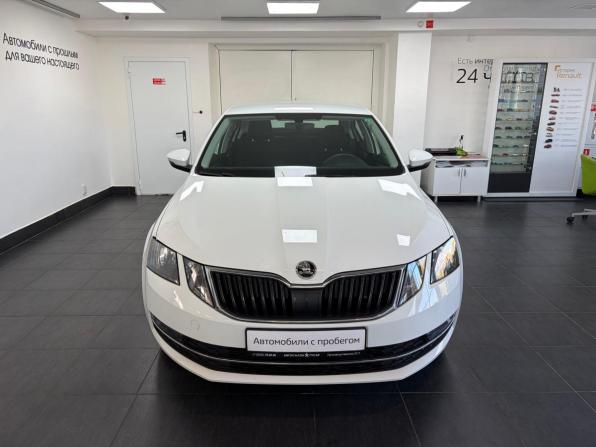 Skoda Octavia III (A7) Рестайлинг с пробегом 2019 года, цена 1 828 000 рублей, 61080 км, лифтбек, Автокод Объявления