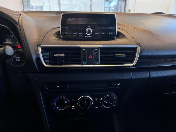 Mazda 3 III (BM) с пробегом 2013 года, цена 1 165 000 рублей, 135639 км, седан, Автокод Объявления