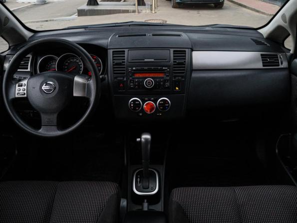 Nissan Tiida I Рестайлинг с пробегом 2012 года, цена 900 000 рублей, 140150 км, хэтчбек, Автокод Объявления