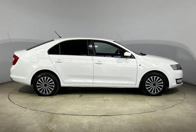 Skoda Rapid I с пробегом 2014 года, цена 705 000 рублей, 263372 км, лифтбек, Автокод Объявления