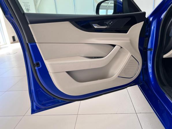 Jaguar XE I Рестайлинг с пробегом 2019 года, цена 2 490 000 рублей, 130000 км, седан, Автокод Объявления