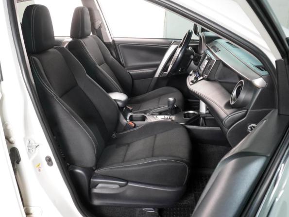 Toyota RAV4 IV (XA40) Рестайлинг с пробегом 2017 года, цена 2 409 000 рублей, 100748 км, внедорожник, Автокод Объявления