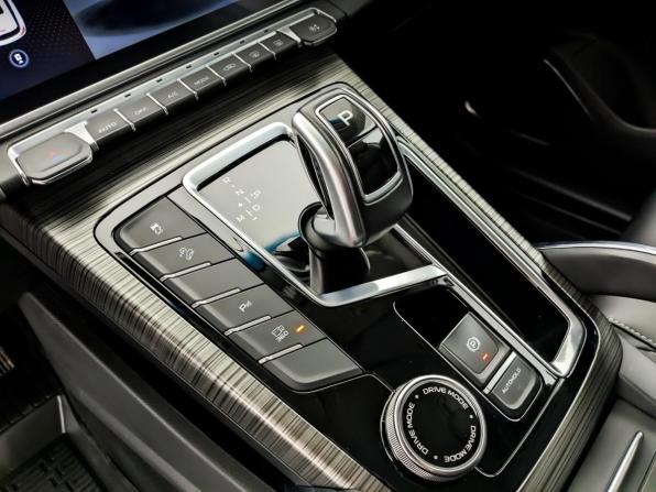 Geely Atlas Pro с пробегом 2024 года, цена 1 995 000 рублей, 44613 км, внедорожник, Автокод Объявления