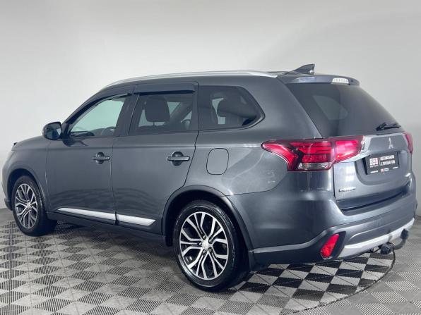 Mitsubishi Outlander III Рестайлинг 3 с пробегом 2018 года, цена 1 599 000 рублей, 206106 км, внедорожник, Автокод Объявления