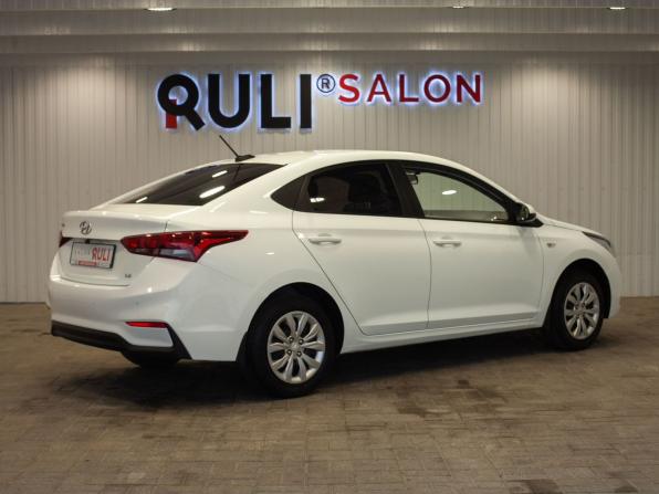 Hyundai Solaris II с пробегом 2018 года, цена 1 265 000 рублей, 161253 км, седан, Автокод Объявления